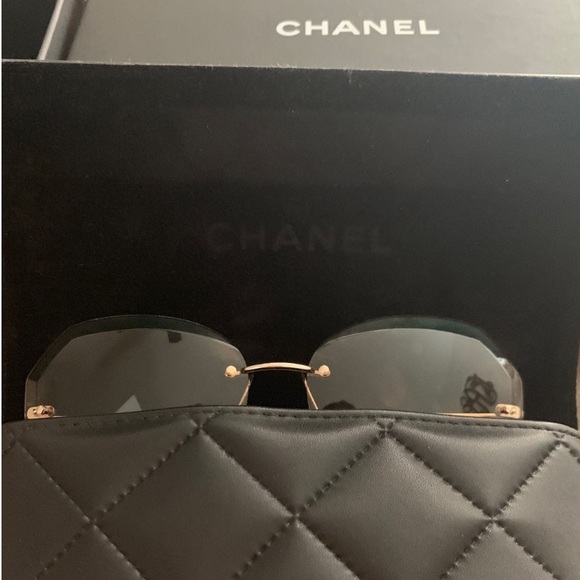 Chanel Sunglasses - Picture 4 of 8